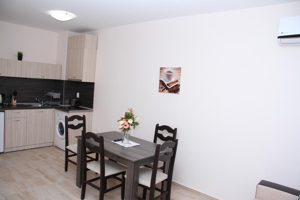 Capuccino Guest Apartments - Free Parking And Wi-Fi Slantchev Briag Extérieur photo