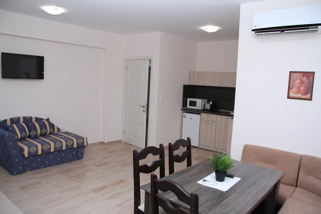 Capuccino Guest Apartments - Free Parking And Wi-Fi Slantchev Briag Extérieur photo